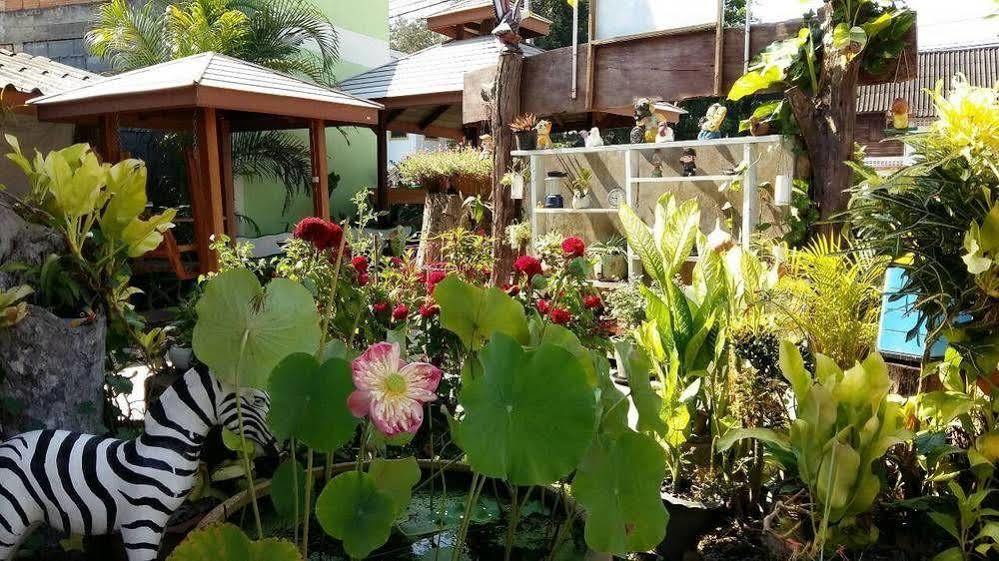 Subtawee Resort Surat Thani Bagian luar foto